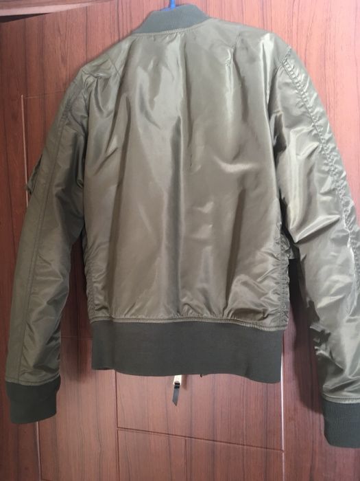 яке камуфлажно зелено