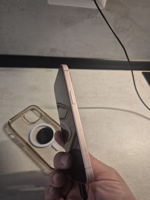 iPhone 15 256GB Pink