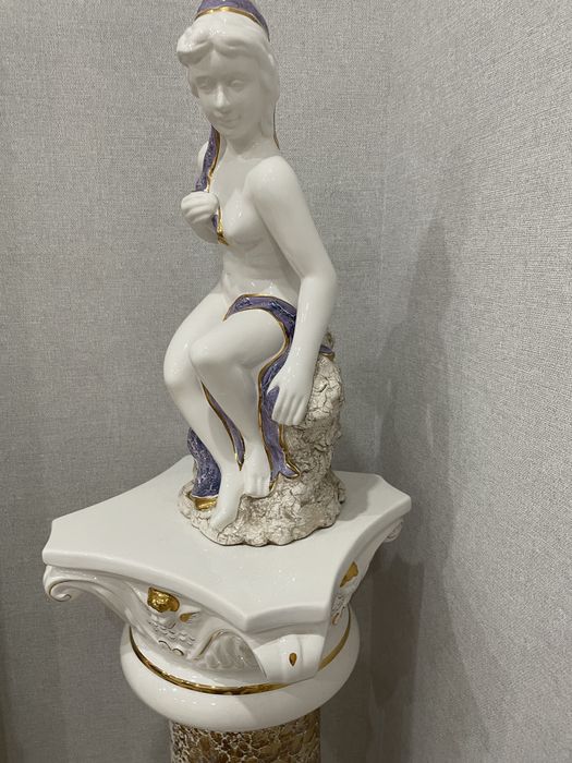 Продам  Статуетку