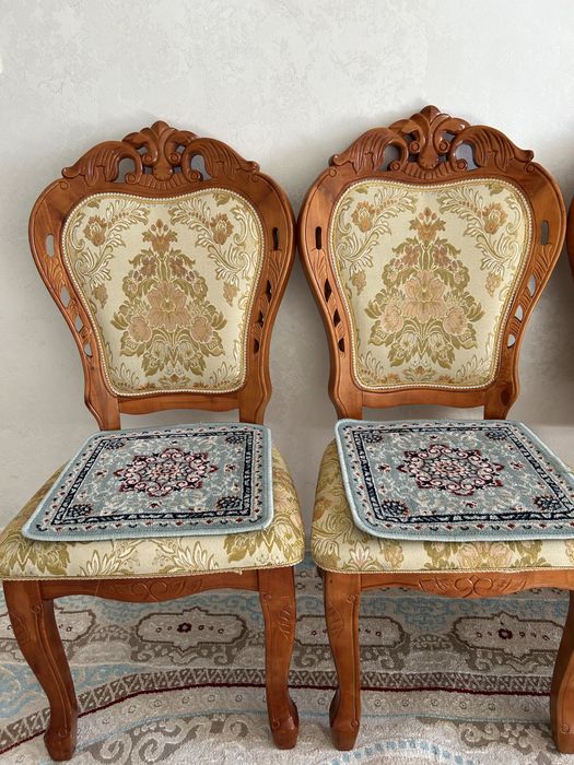 Стулья для гостиной