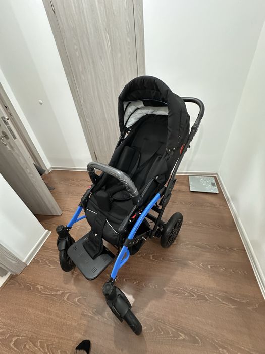 Детская инвалидная коляска Hippo