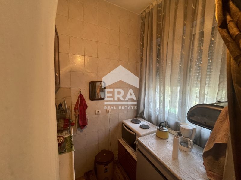 Продава се Тристаен апартамент в Кърджали, Център - 105 кв.м за 1096 €/кв.м - Снимка #1