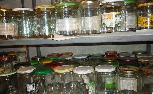 Стъклени буркани