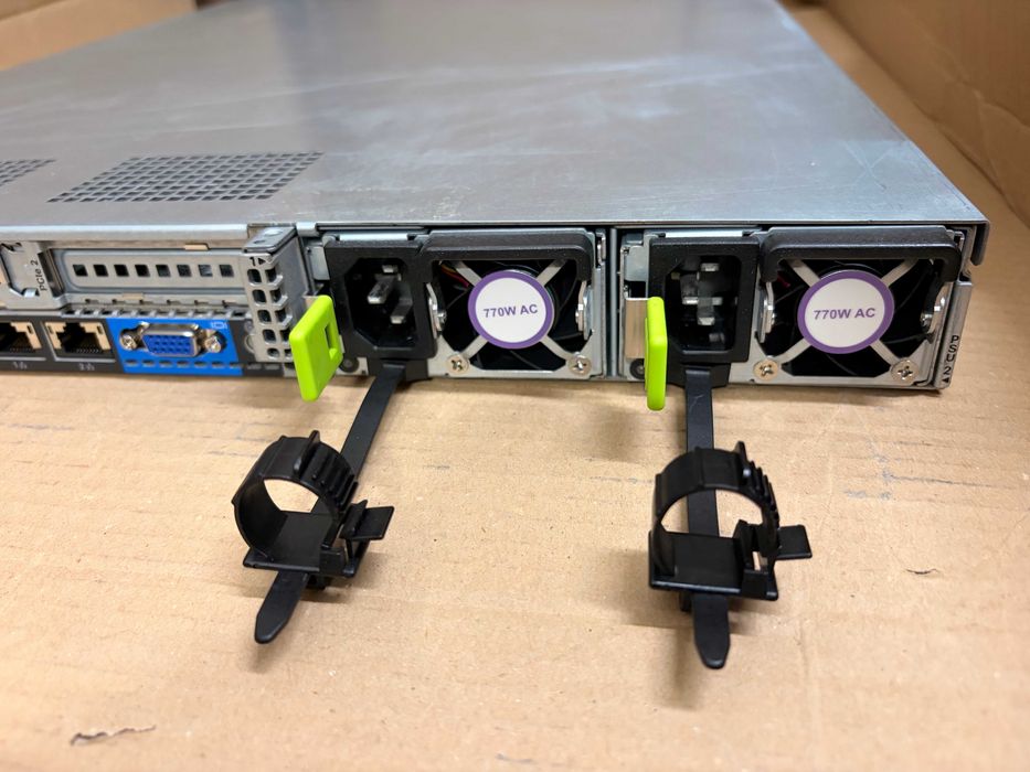 Сървър Cisco C220 M4 2x Xeon E5-2680 v3, 32GB DDR4, RAID, 2x PSU
