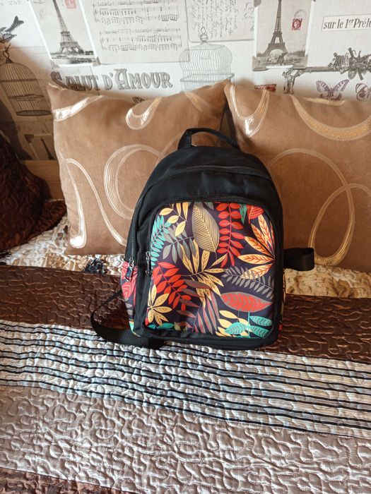 Нови дамски чанти с етикет