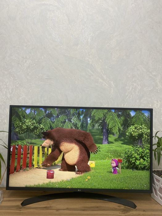 Продам СМАРТ телевизор LG