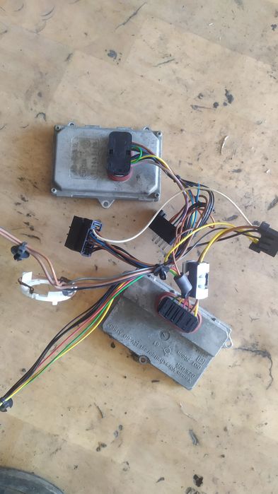 Фара GL ML X164 питание