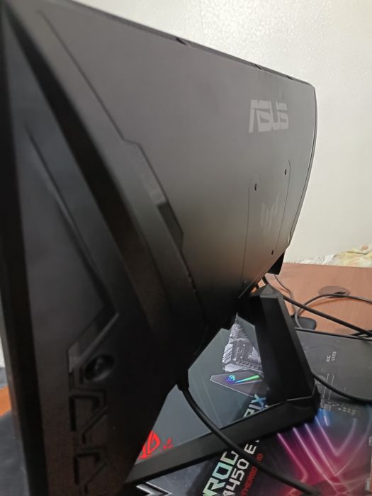 Игровой монитор Asus