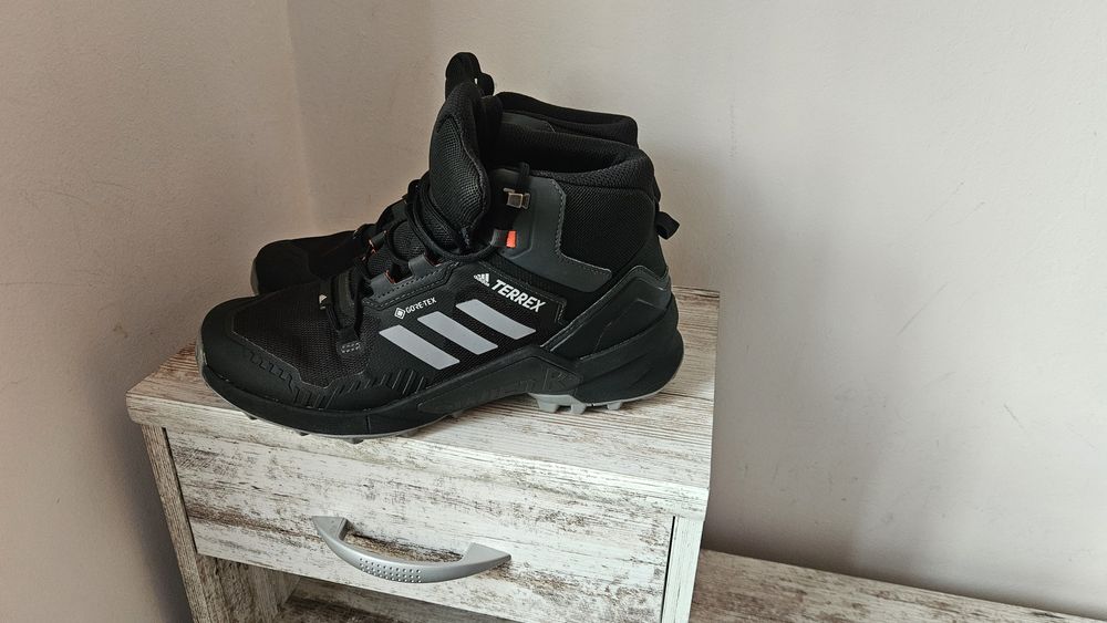 Ghete Adidas TERREX 42