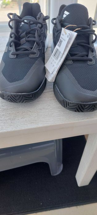 Маратонки  Адидас чисто нови