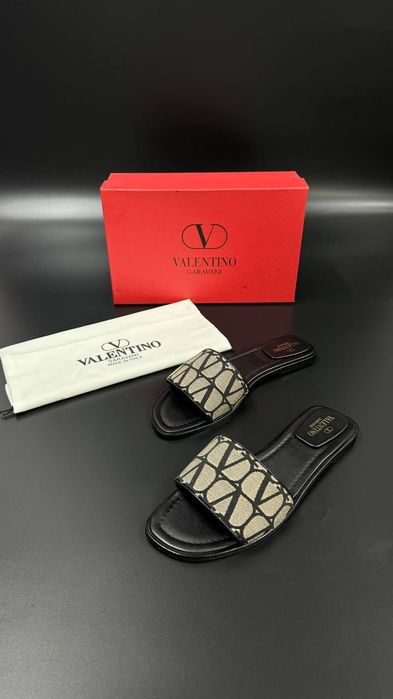 Papuci dama Valentino