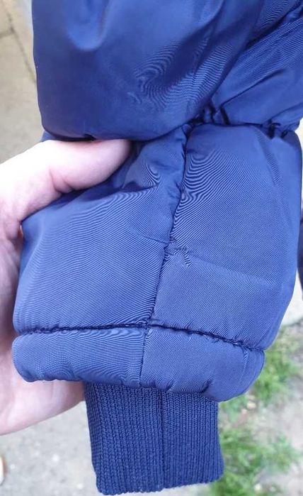 Scurta iarna pentru femei, cu gluga, marimea 12/M