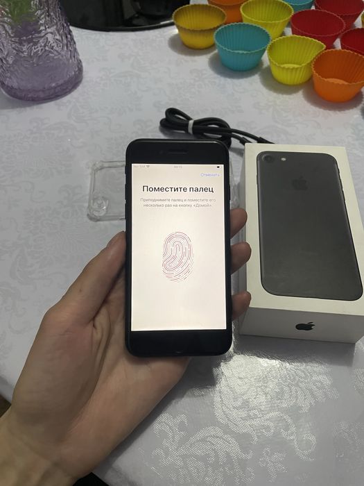 Продам Айфон 7 128gb