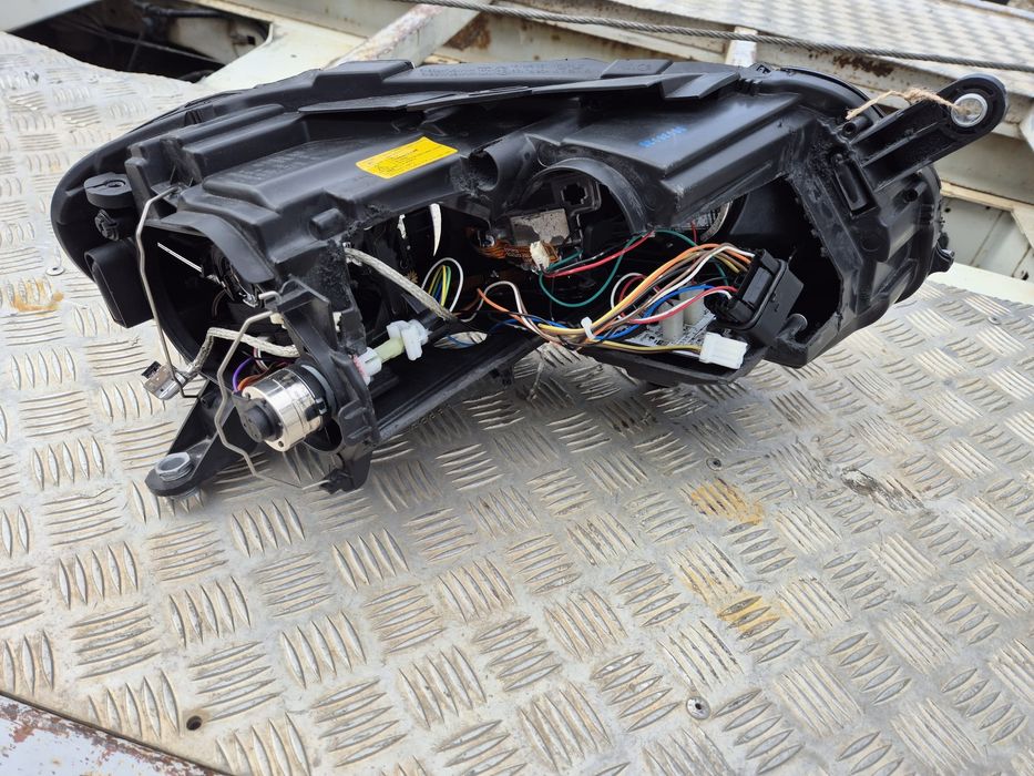 Far stanga vw passat B7 cu defect