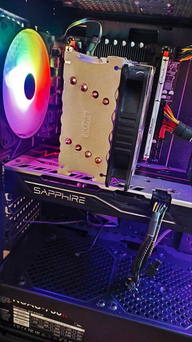 Хороший ПК 8 гб видеокарта.