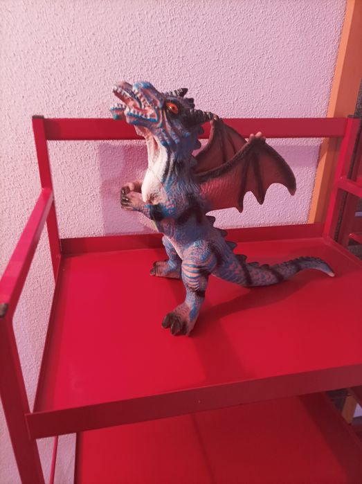 Детска играчка - двуглав дракон