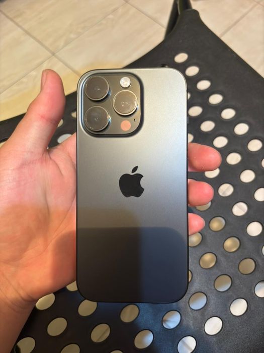 iPhone 16 pro без ремонта