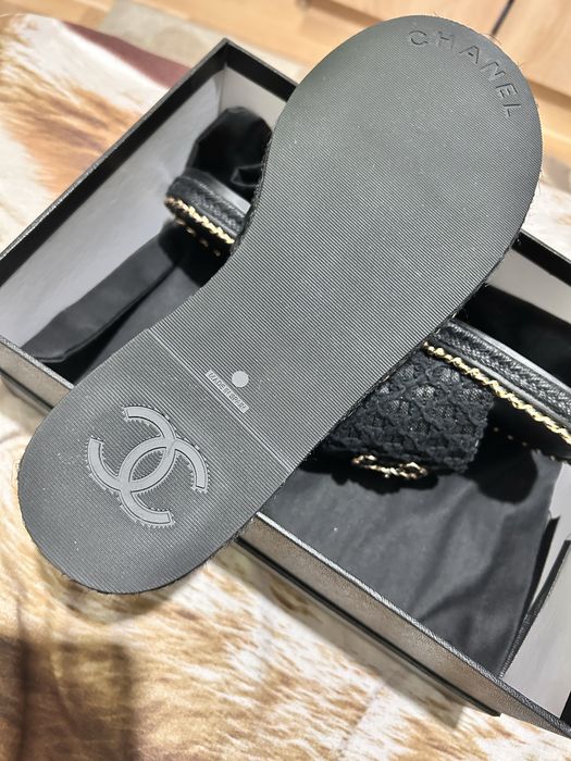 Papcui chanel marimea 39