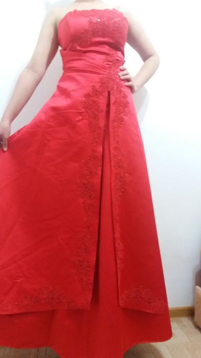 Платье (выпускное, вечернее)