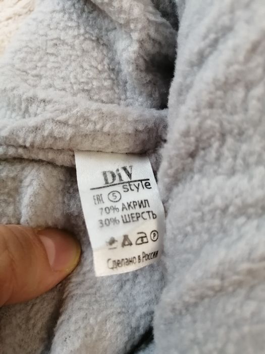 Продам шапки на девочку