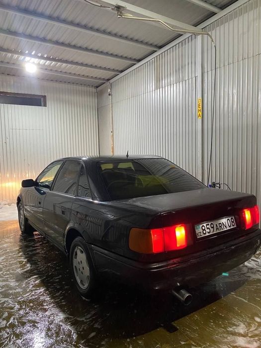 Ауди 100. обьем 2,8 газ,бензин