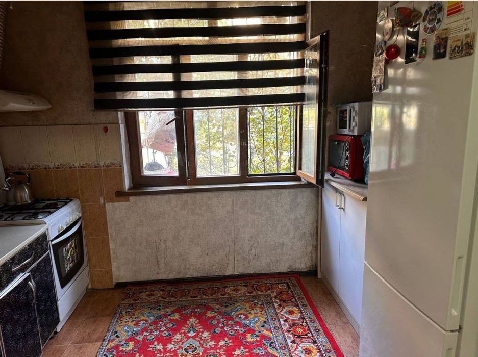 Продаётся на Карасу-6 2ком