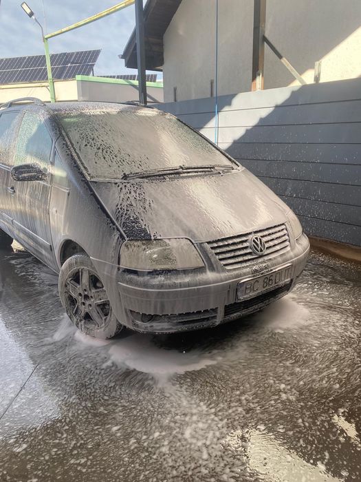 Vând sharan 1.9 116cp