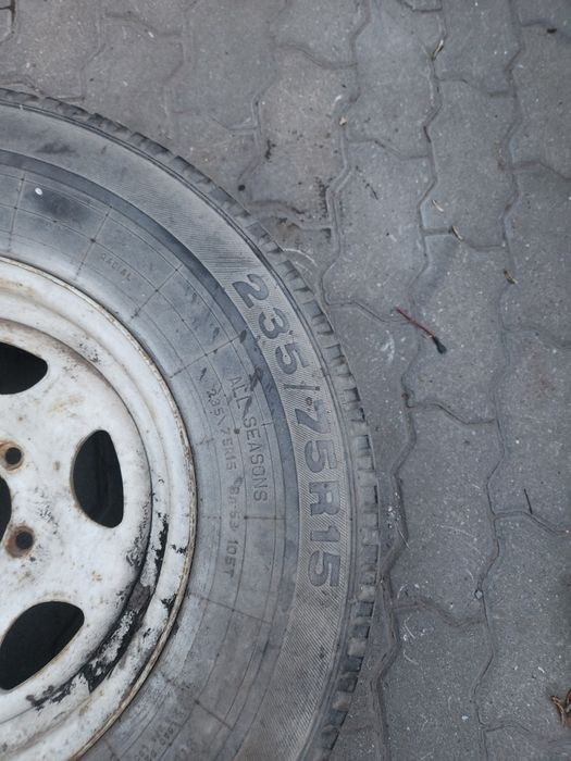 Запаска 6 139.7 р 15 резина 235 75