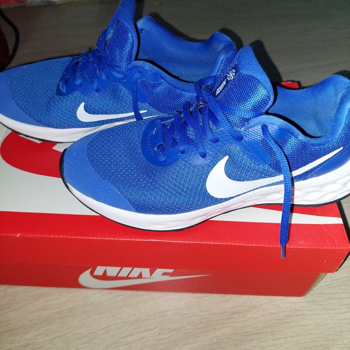 Маратонки Nike Revolution 6