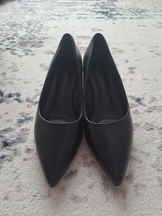 Туфли женские продаются