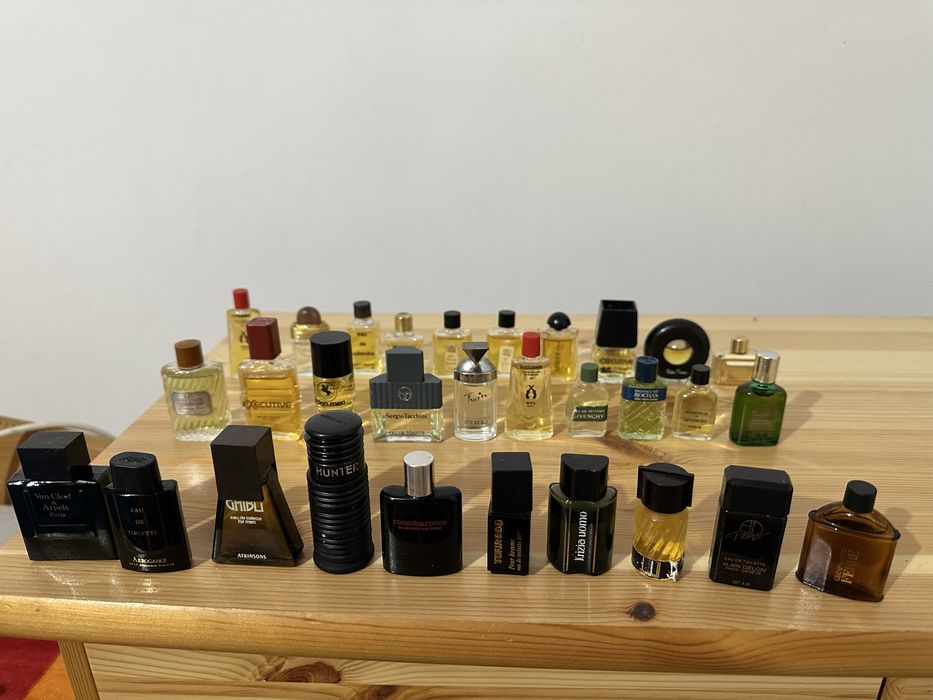 Miniaturi vechi de colectie