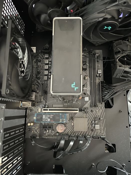 Vand placa de baza sapphire A520M E ca noua