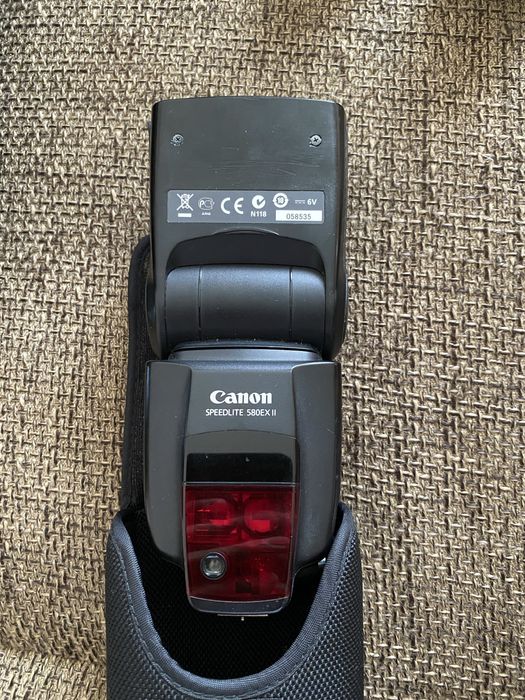 Вспышка Canon Speedlite 580EX II