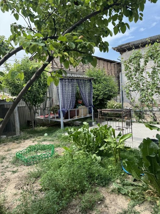 4.5 соток / Яшнобадский район / Продается участок с домом