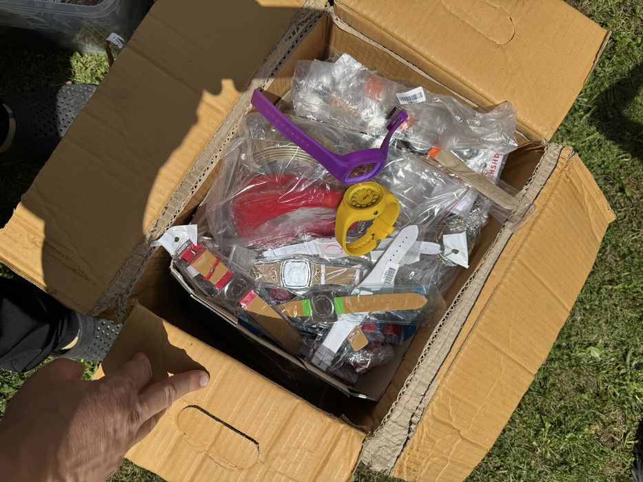 Бижута от стъкло, обеци, часовници и връзки