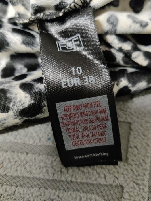 Vând rochie purtata o data