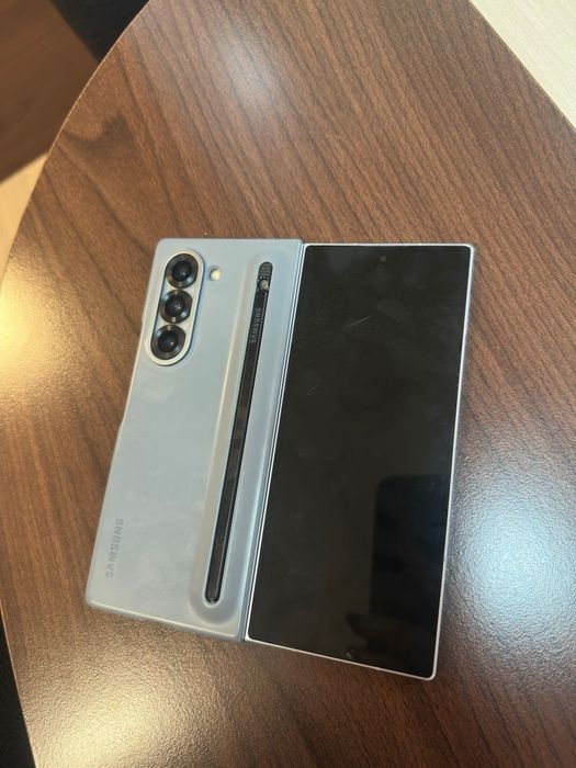 Samsung Galaxy Z Fold 6