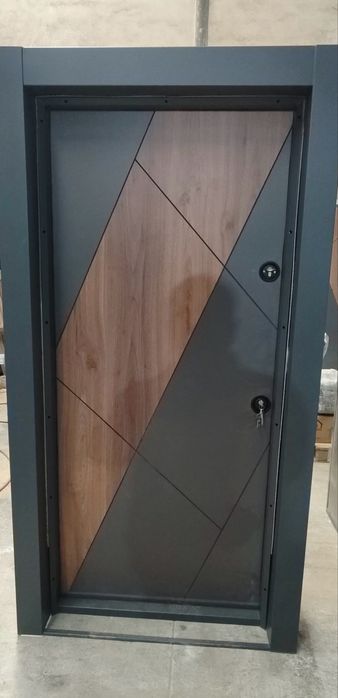 Входни блиндирани метални врати алуминиеви за баня пвц промоция