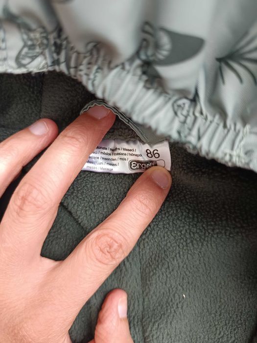 Продавам детски дрешки