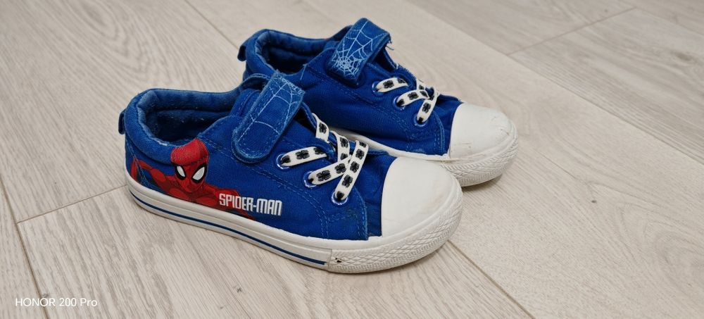 Tenesi cu spiderman