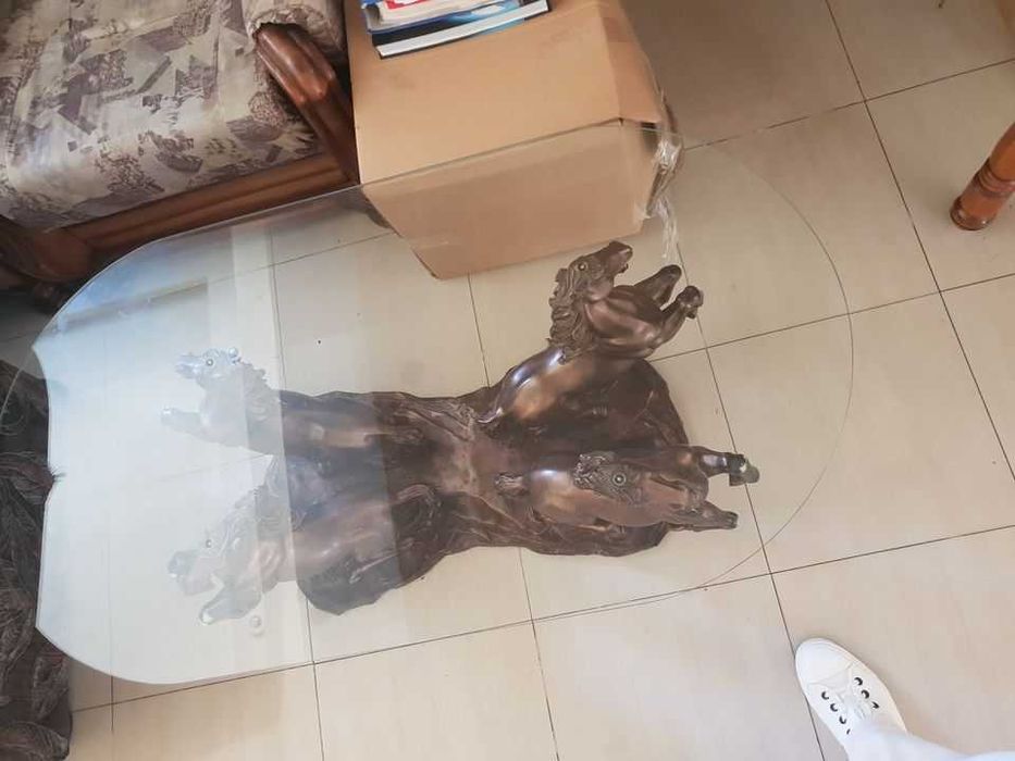 Masuta cu cai din compozit (suflati cu bronz)