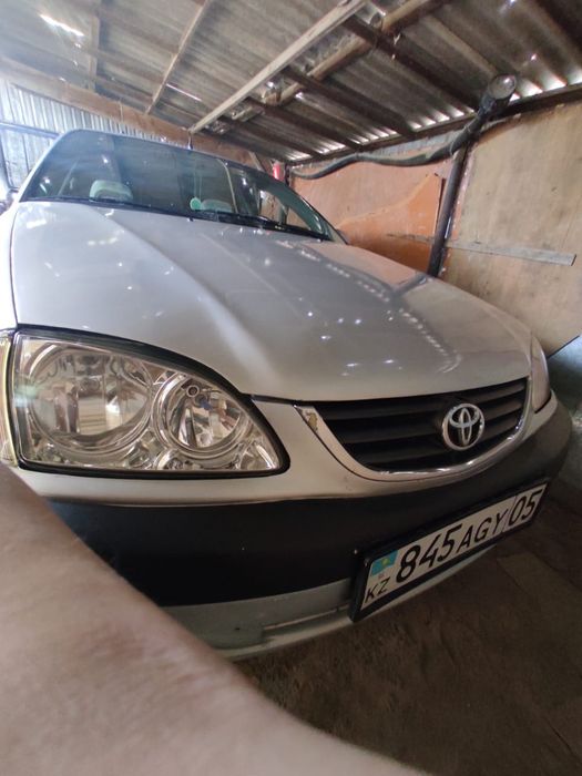 Продам Тойоту Авенсис