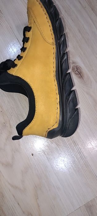 Оригшнални дамски обувки 37 номер