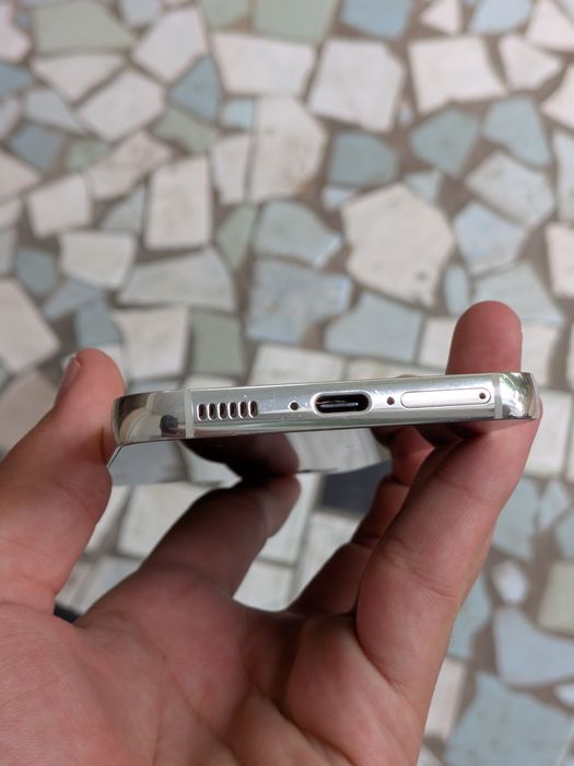 Samsung Galaxy S23 290$