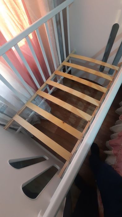 Продам детскую кроватку