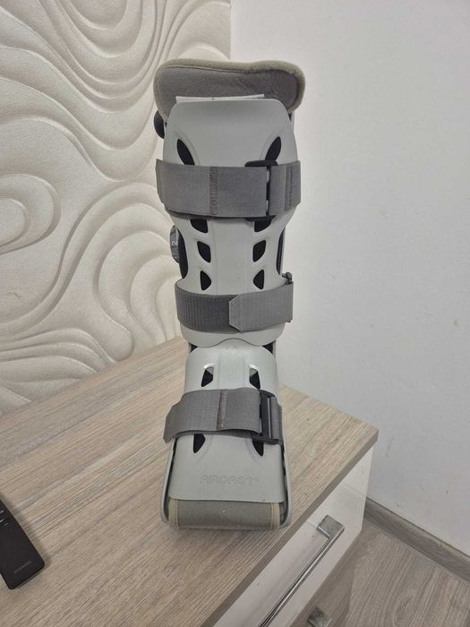 Cizma de imobilizare Aircast Elite marime xl