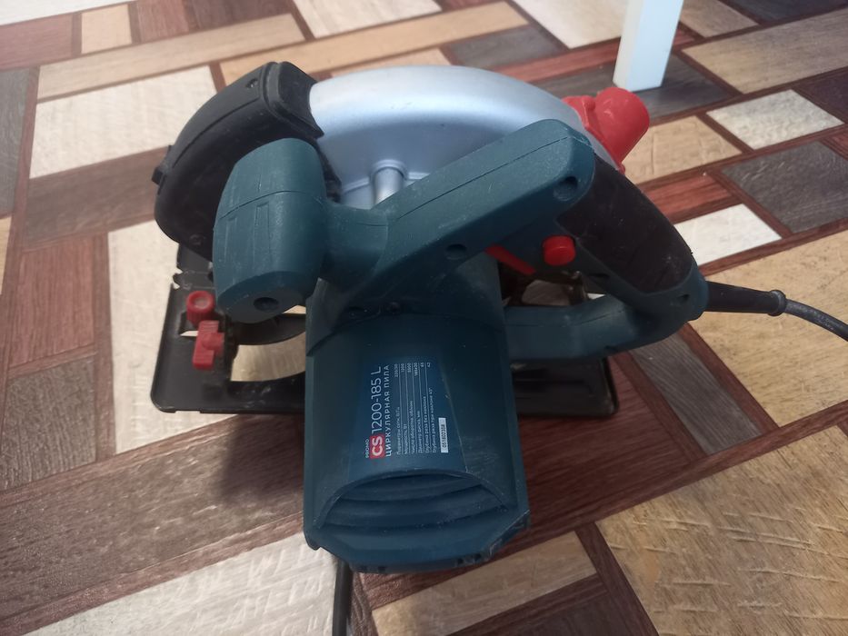 Продам циркулярную пилу ,,алттэко,,