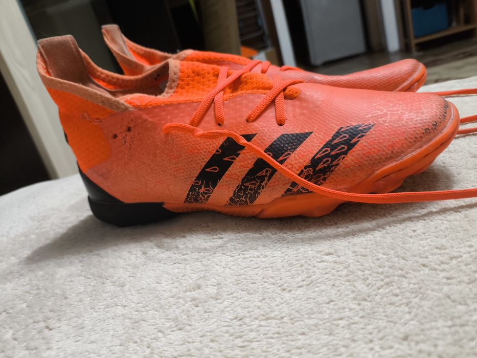 Сороконожки Adidas predator orange