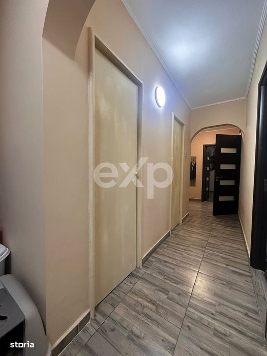 Apartament decomandat cu 3 camere, renovat recent, centrala proprie