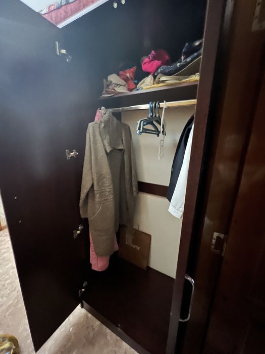 Продам шкаф плательный